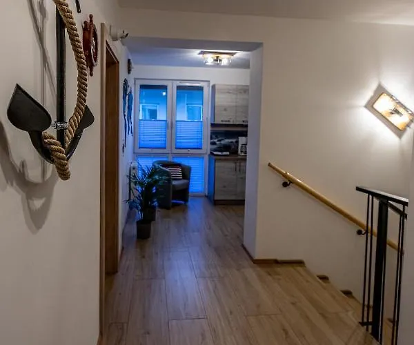 Anna Alloggio in famiglia